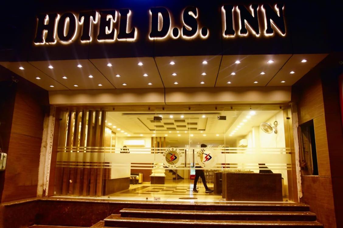 Hotel D S Inn Амритсар Екстериор снимка