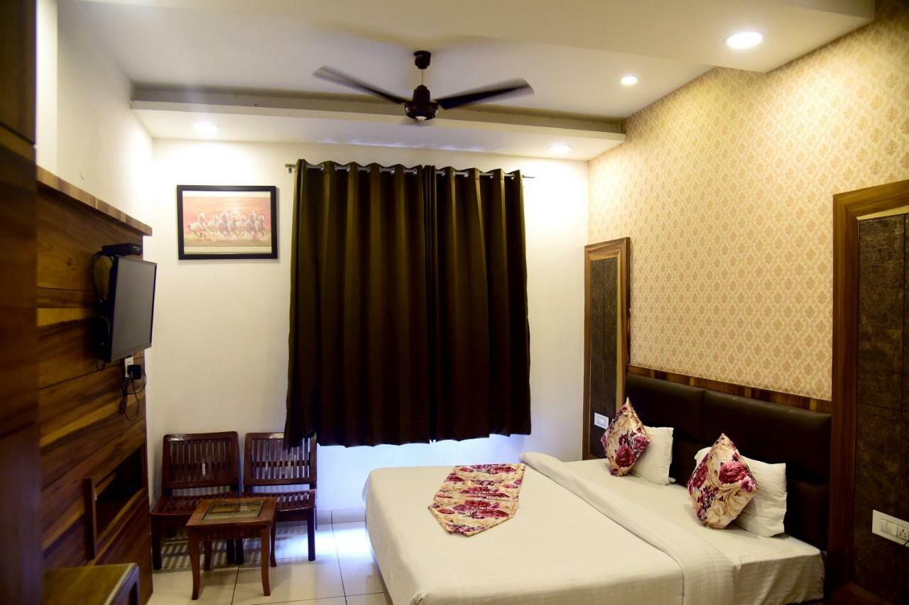 Hotel D S Inn Амритсар Екстериор снимка