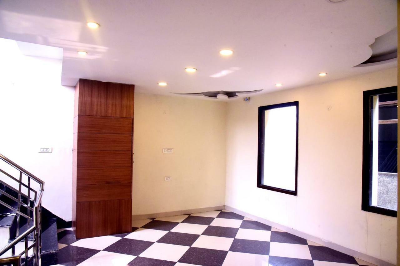 Hotel D S Inn Амритсар Екстериор снимка