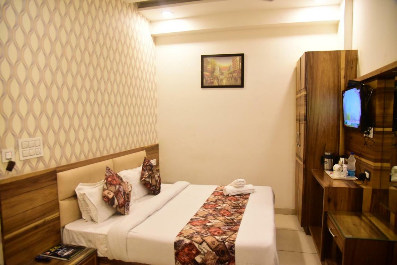 Hotel D S Inn Амритсар Екстериор снимка