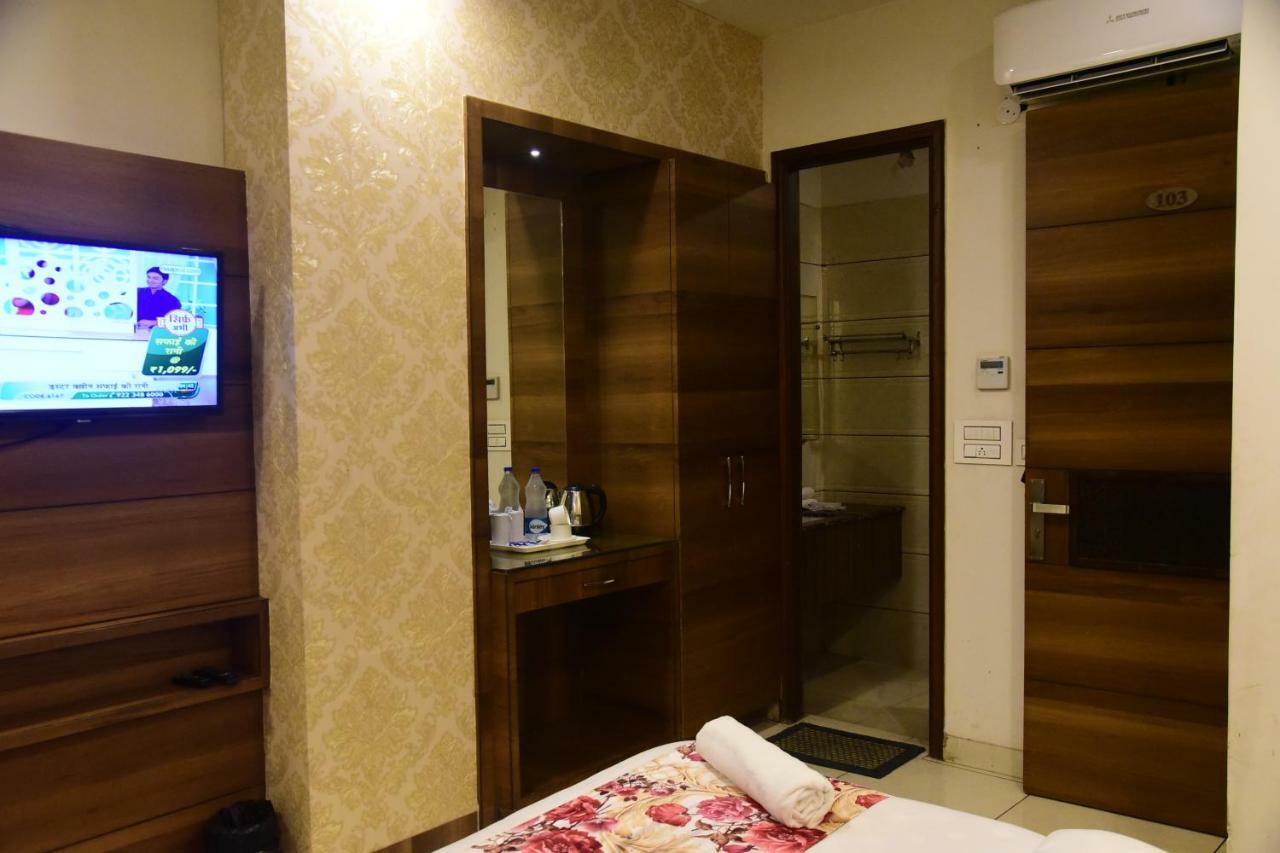 Hotel D S Inn Амритсар Екстериор снимка