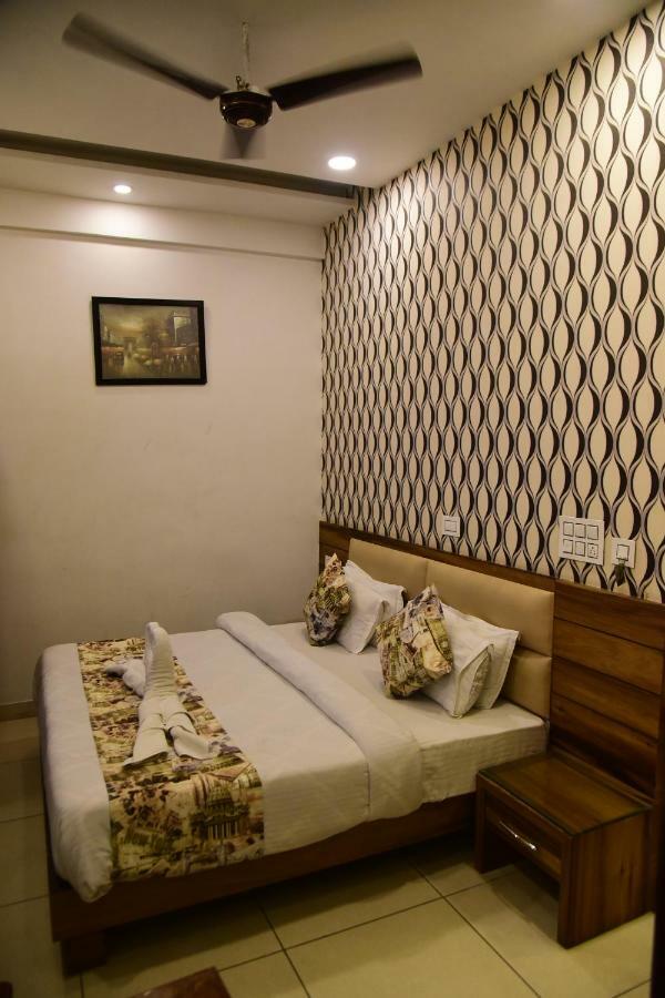 Hotel D S Inn Амритсар Екстериор снимка